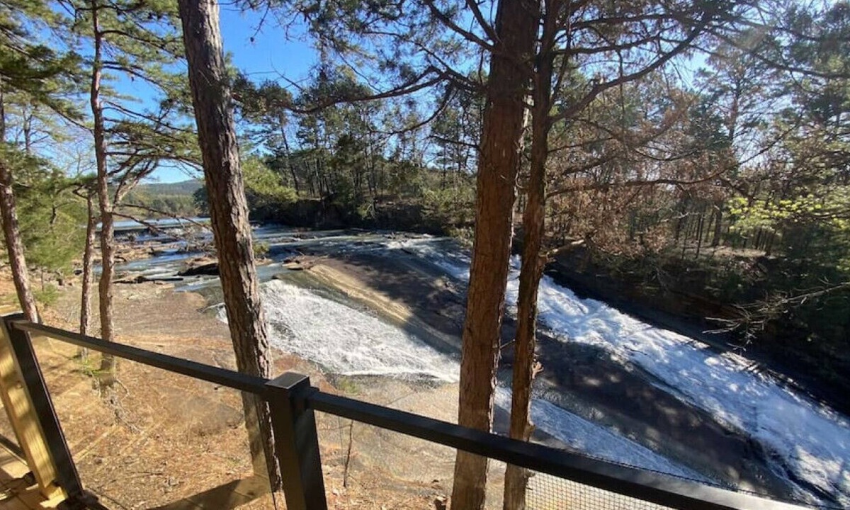 Alix Cabin | Horsehead Waterfall Cabin Two