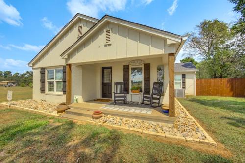 Pittsburg House | Horses Welcome: Pittsburg Home Near Wineries!