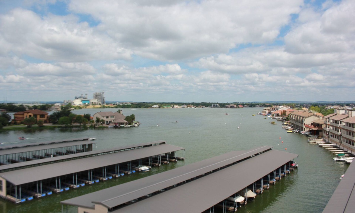 Horseshoe Bay Condo | Horseshoe Bay Escape - Lakefront Corner Condo