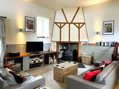 Felinfach House | Horseshoe Cottage Aberaeron