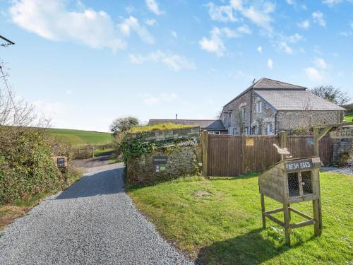 Torpoint House | Horseshoe Cottage - Uk48252