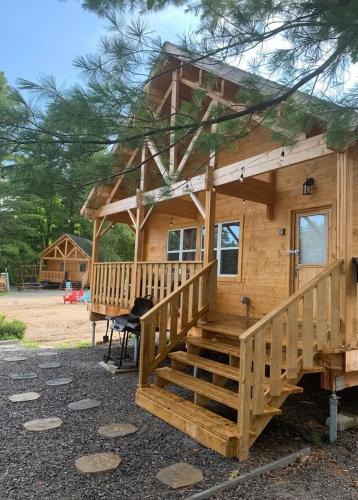 Seguin House | Horseshoe Lake Beachside Cottage