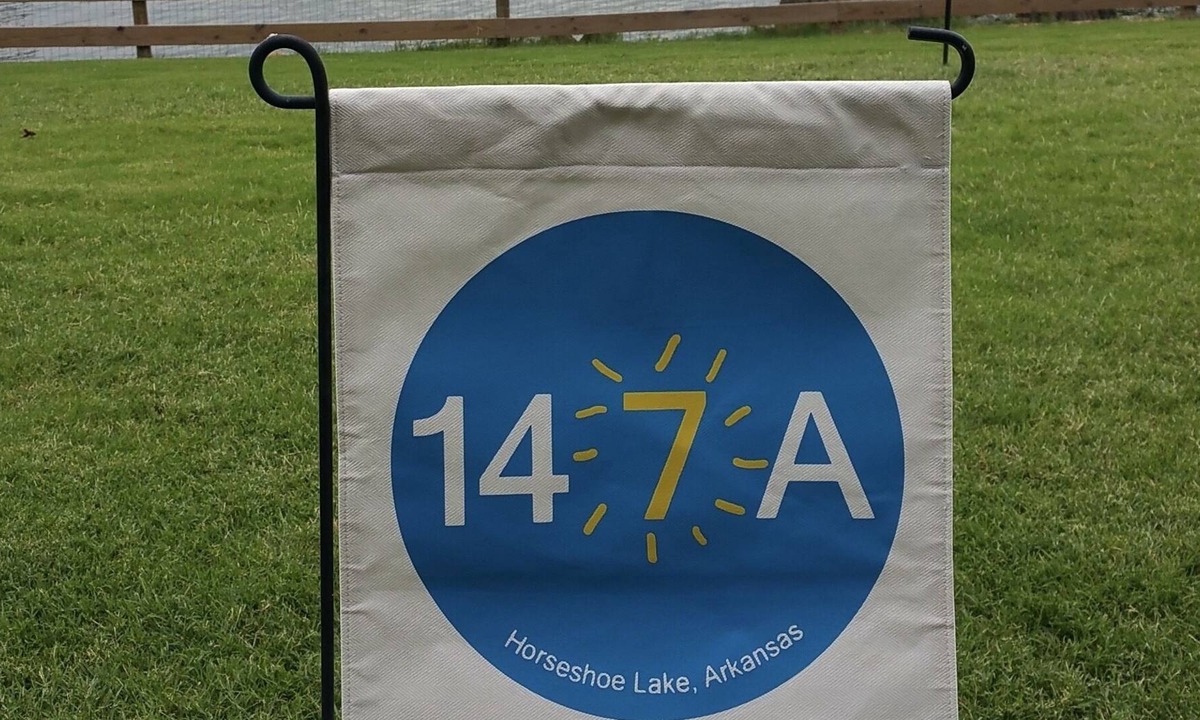 Horseshoe Lake House | Horseshoe Lake Oasis