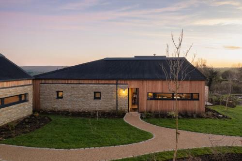 Beckhampton House | Horslip