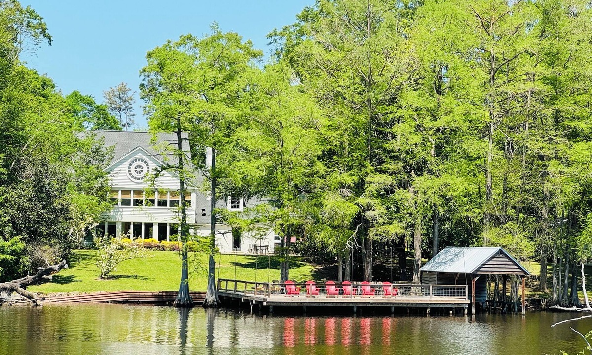 Monroe House | Horton House SLEEPS 15, no pets or unapproved parties