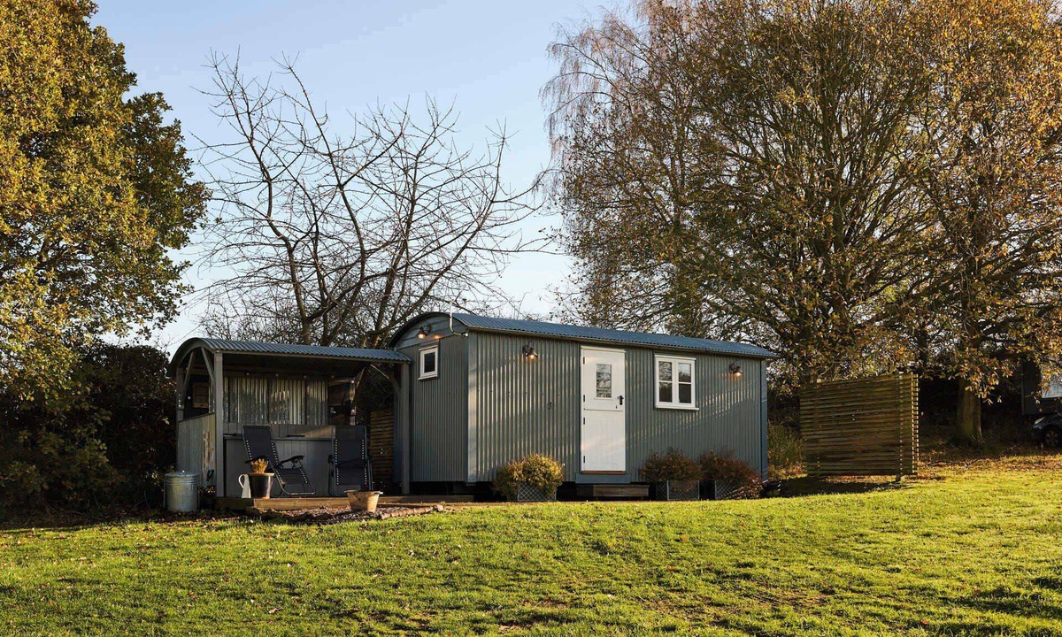 Marsham Ski Chalet | Host and Stay | Florence