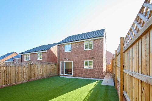 Blaydon on Tyne House | Host & Stay - Aronora Guest House