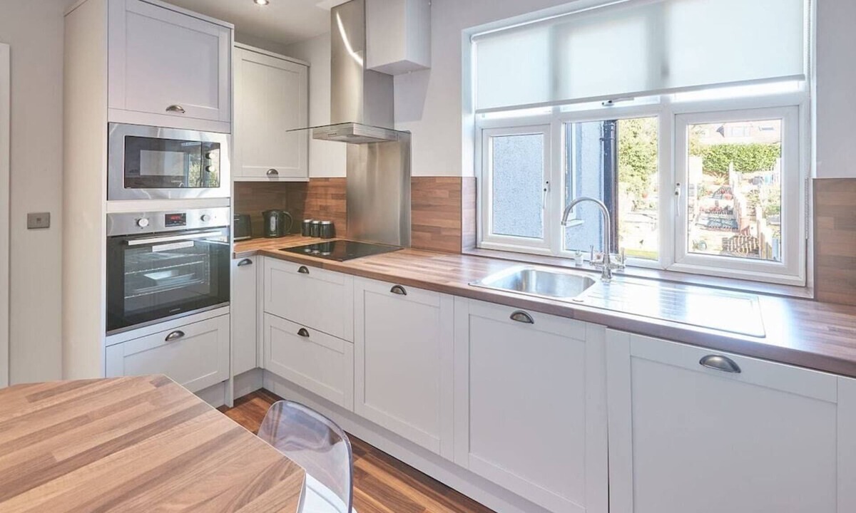 Sheffield Apartment | Host & Stay | Baslow Road, Serviced Apartment