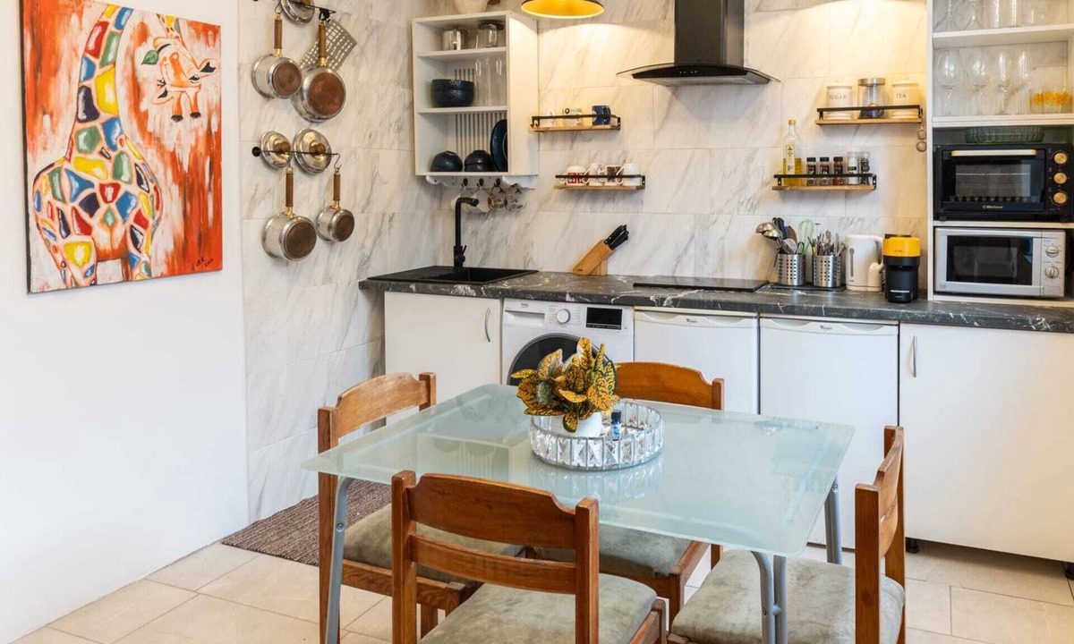 Clayton House | Host & Stay | City Aura