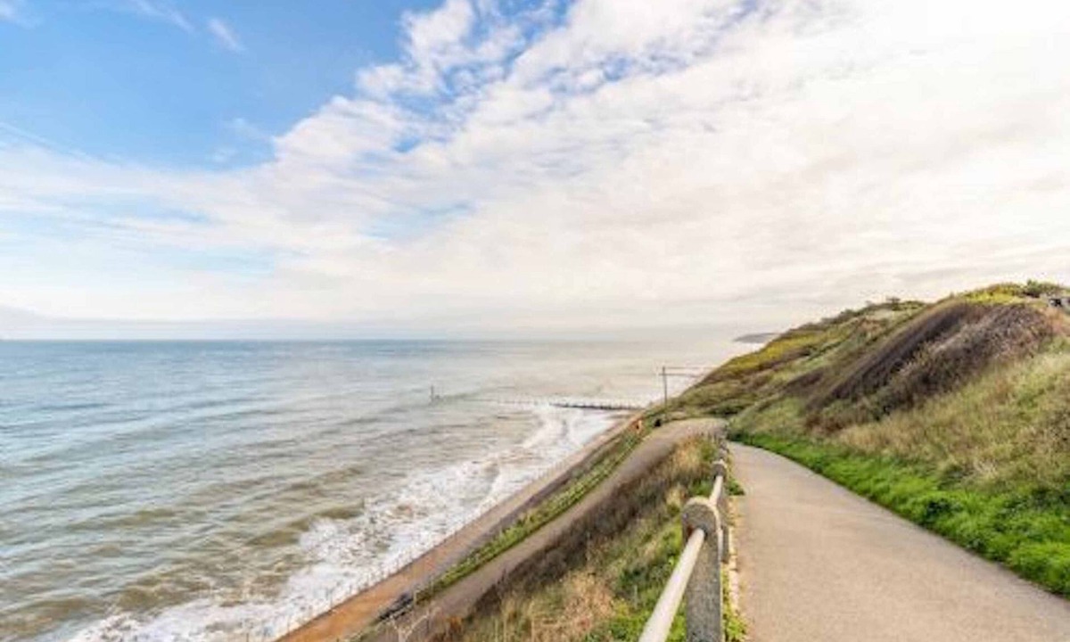 Overstrand Apartment | Host & Stay | Coastal Retreat