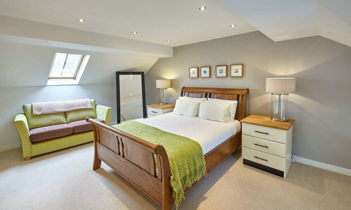 Newton by the Sea House | Host & Stay | Doray House