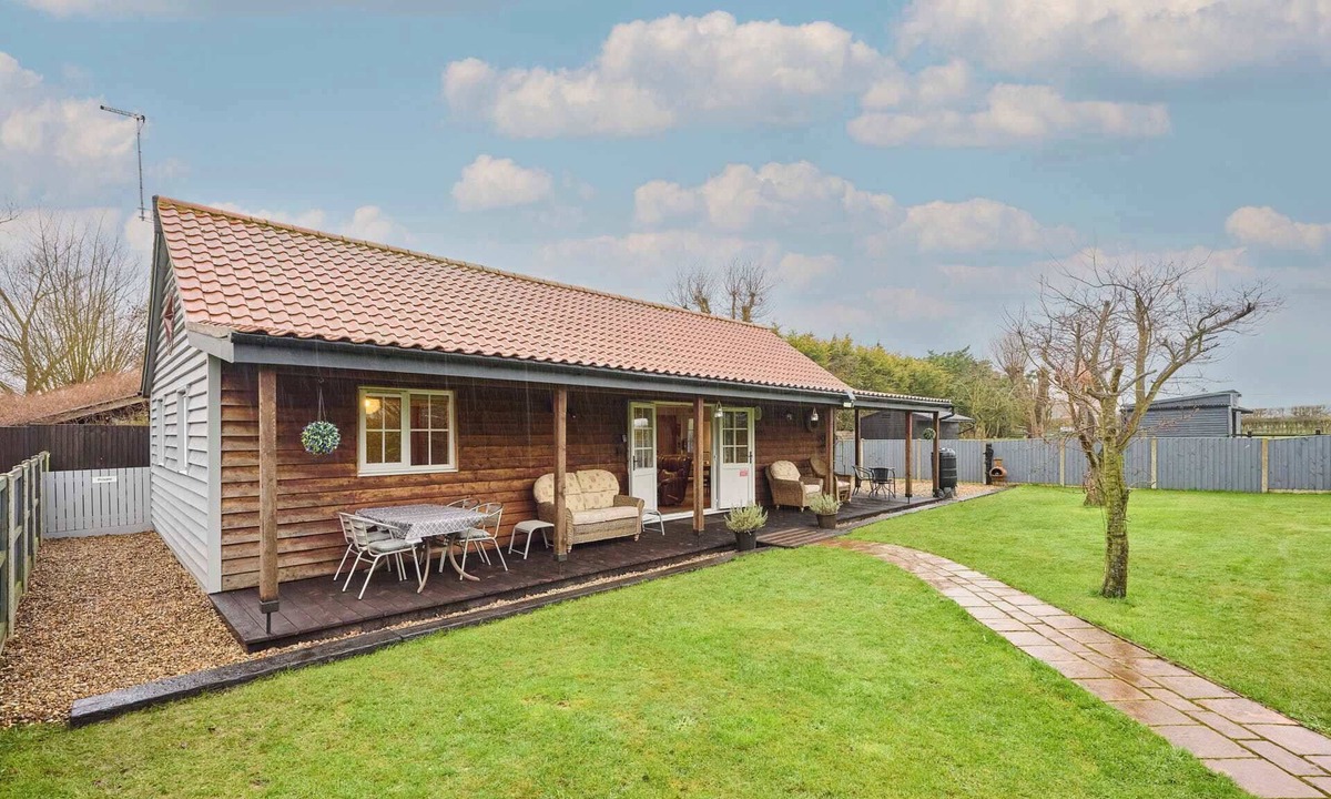 Aldborough Ski Chalet | Host & Stay | Dovecote View