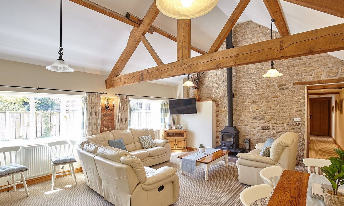 Newton-on-Rawcliffe House | Host & Stay | Swift S