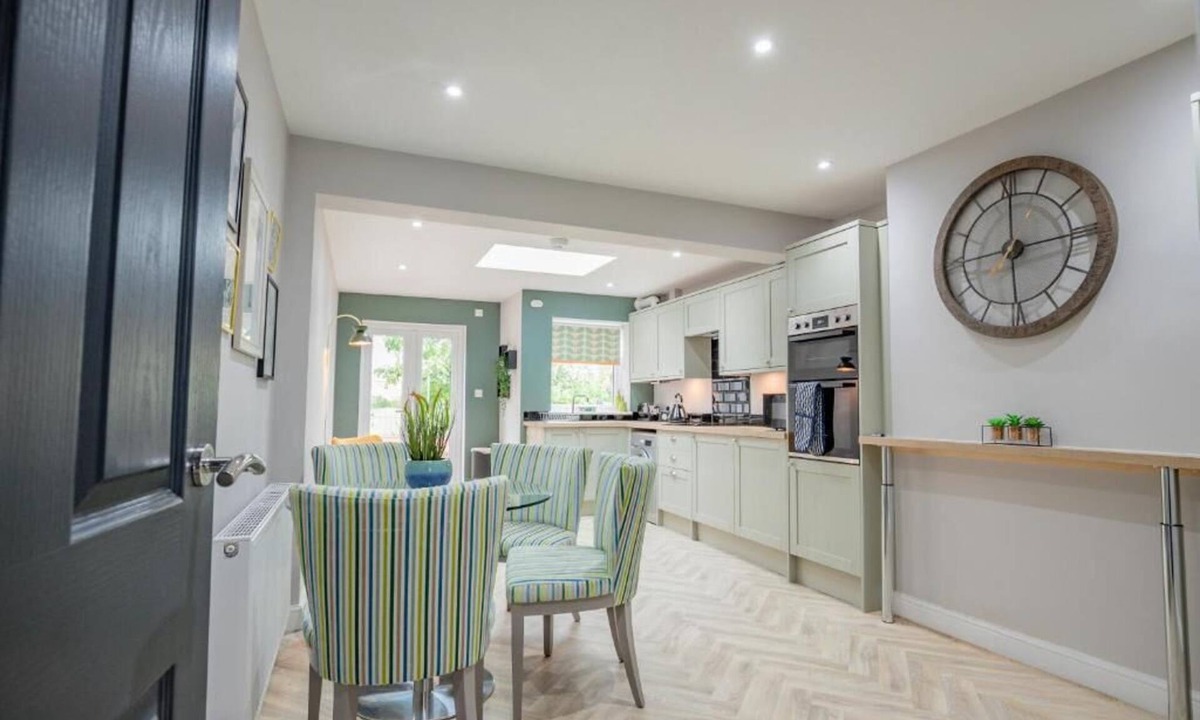 Pontrilas House | Host & Stay | Lower Chestnut House