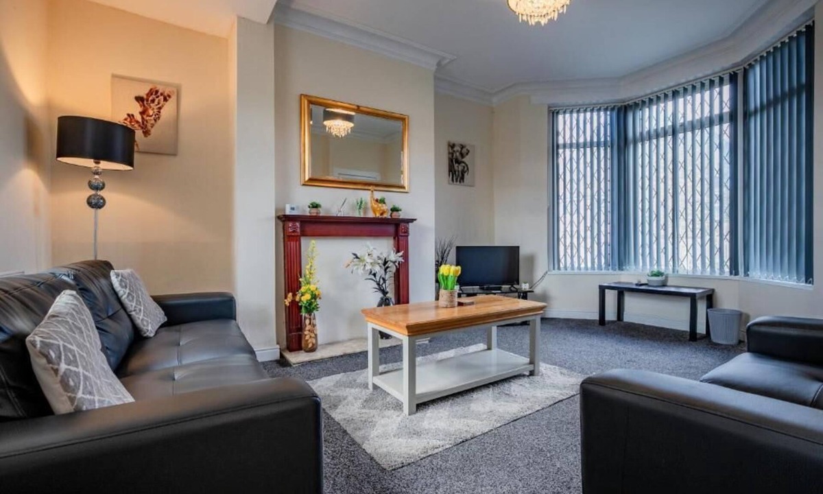 Bradford House | Host & Stay | Park Cliffe House