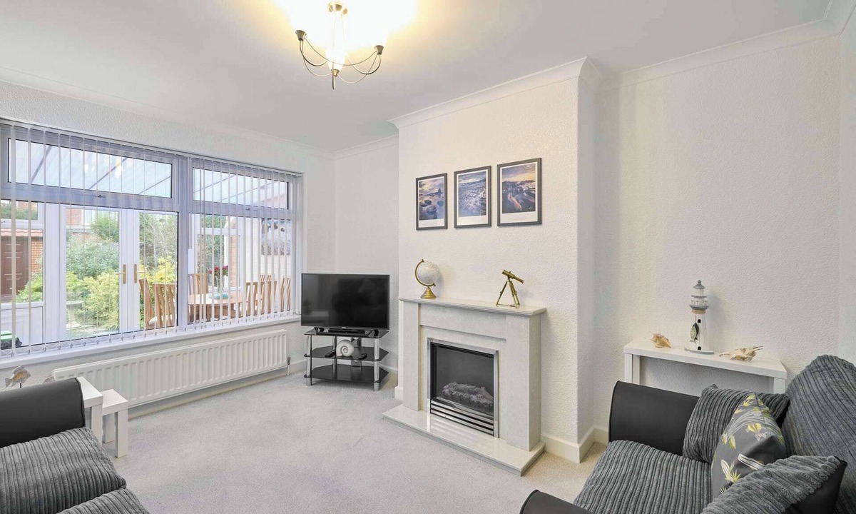 Redcar House | Host & Stay | Sea Haven