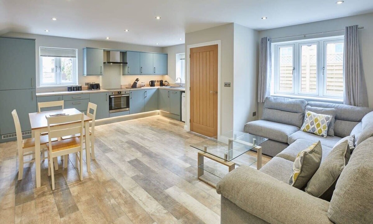 Thornton Dale House | Host & Stay | Sunny Dale Cottage