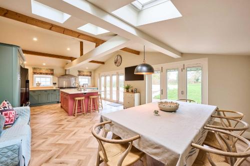 Wymondham House | Host & Stay The Coral Cottage