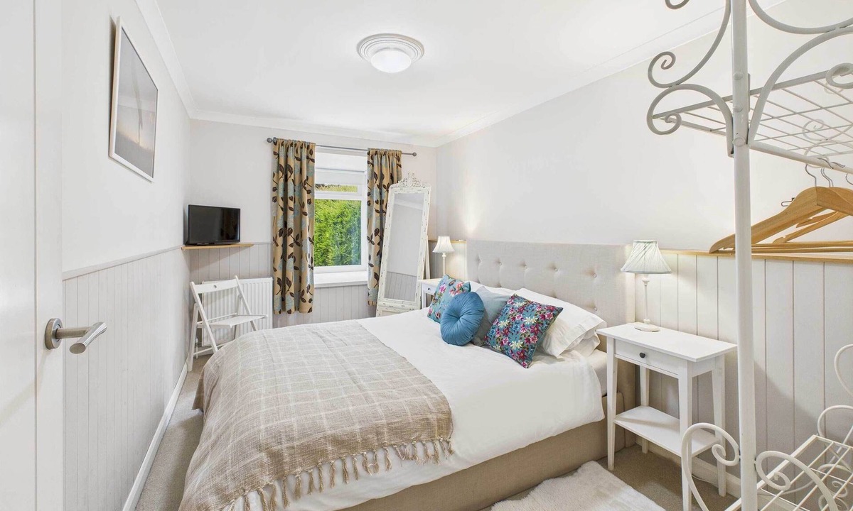 Stanley Apartment | Host & Stay | The Fairways