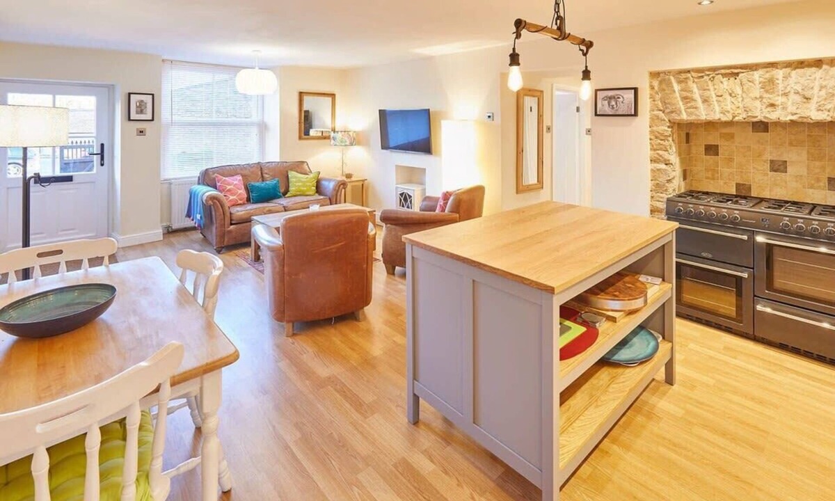 Masham House | Host & Stay | The Old Dairy