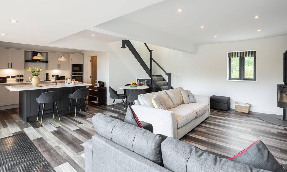 Radbourne House | Host Stay The Stable