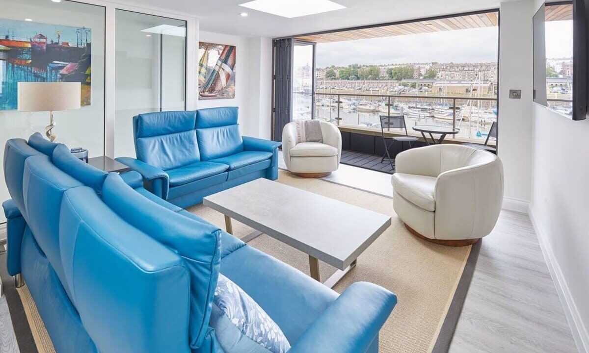 Whitby House | Host & Stay | The Townhouse