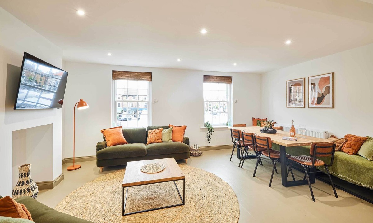 Stokesley House | Host & Stay | The Warren