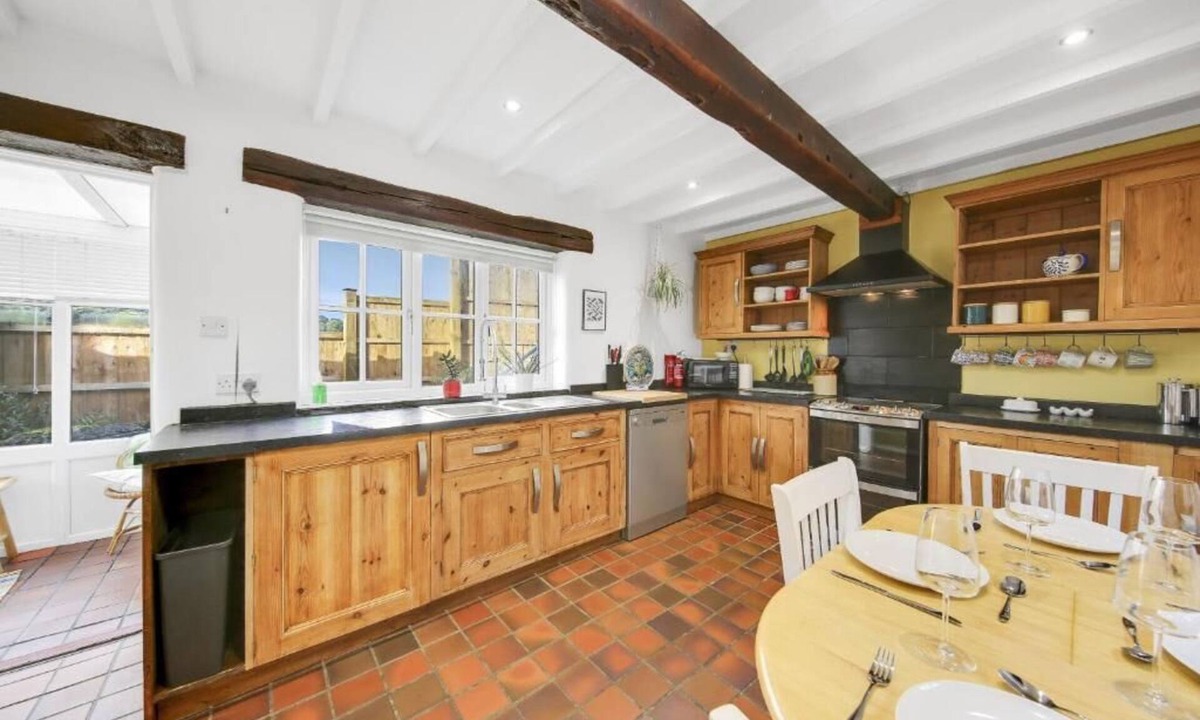 Bonsall House | Host & Stay | Westbury Cottage