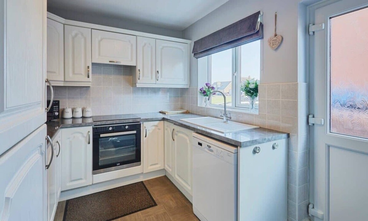 Marske-by-the-Sea House | Host & Stay | White Rose