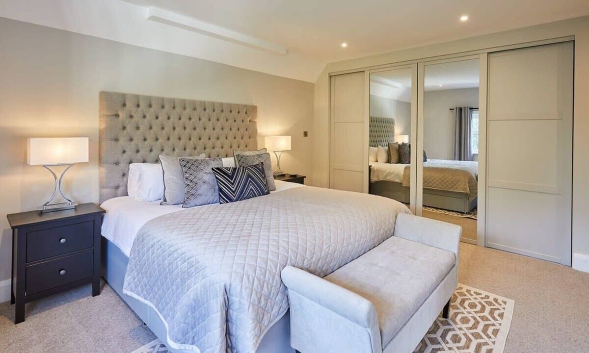 Scalby House | Host & Stay | White Lodge