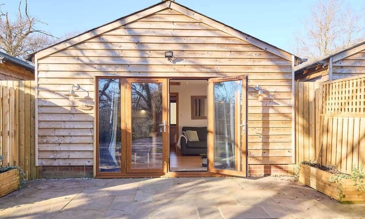 Aldington Ski Chalet | Host & Stay | Willow Barn