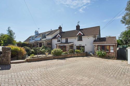 Wotton-under-Edge House | Host & Stay - Windles