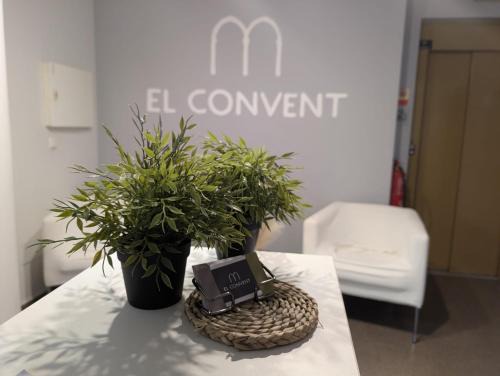 Moncada House | Hostal El Convent de Moncada