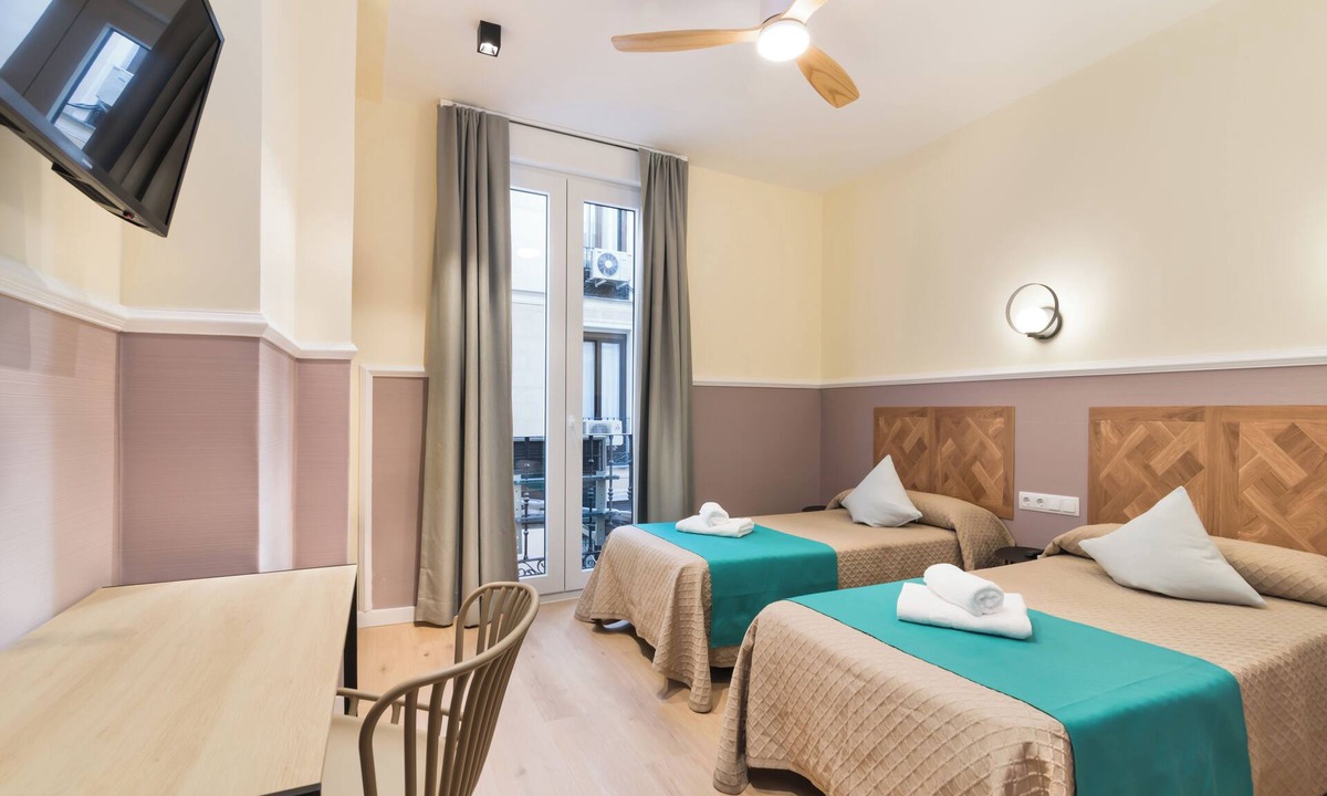 Literary Quarter Hostel | Hostal Evoke Madrid
