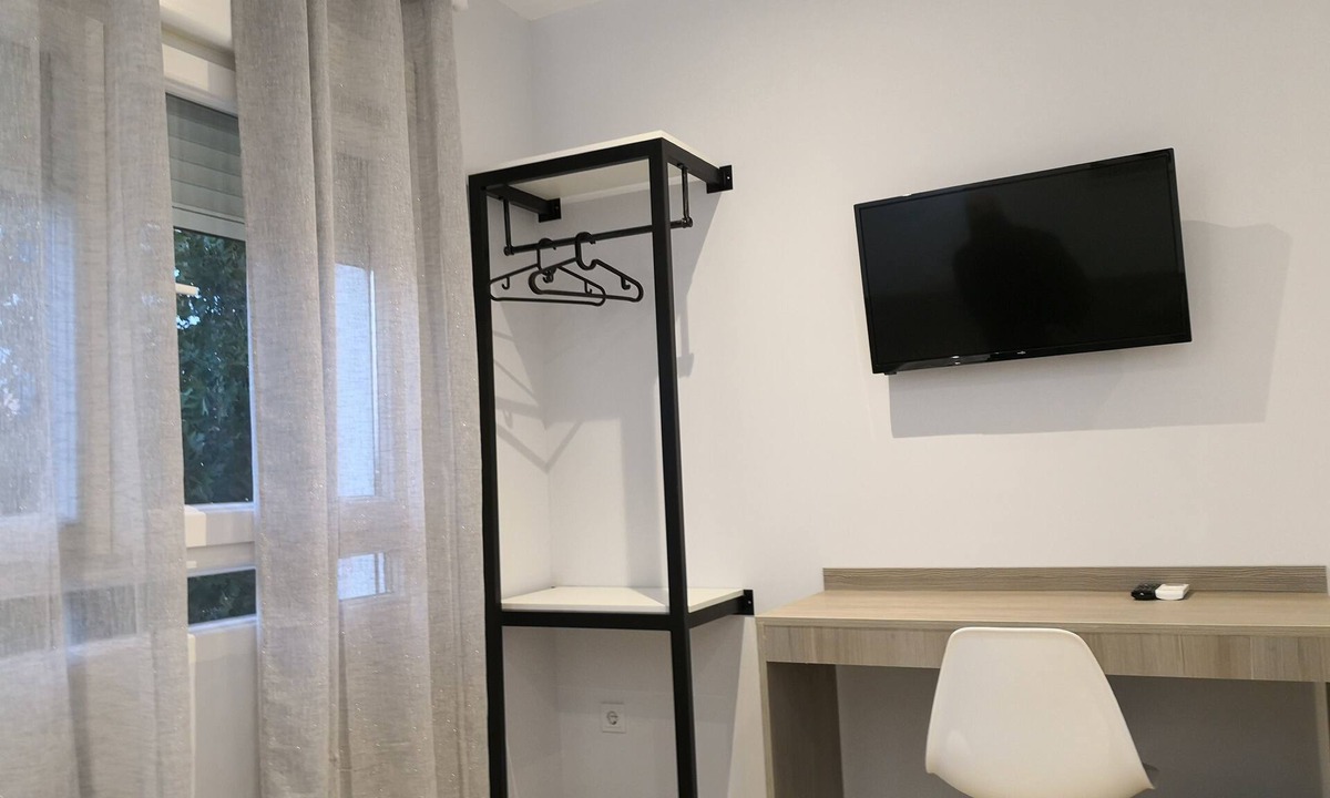 Ciudad Lineal Hostel | Hostal Golden Alcalá