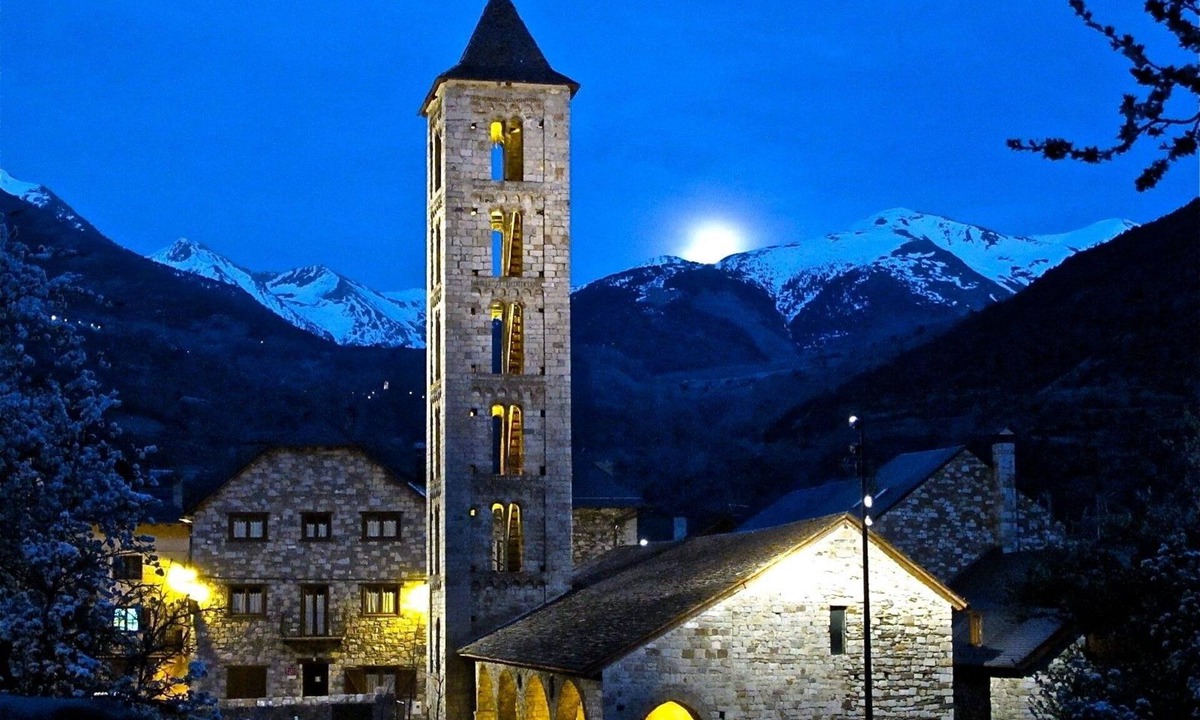 Erill la Vall Hostel | Hostal La Plaça
