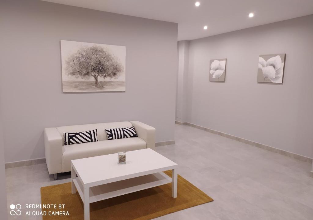 Santa Olalla House | hostal la taurina