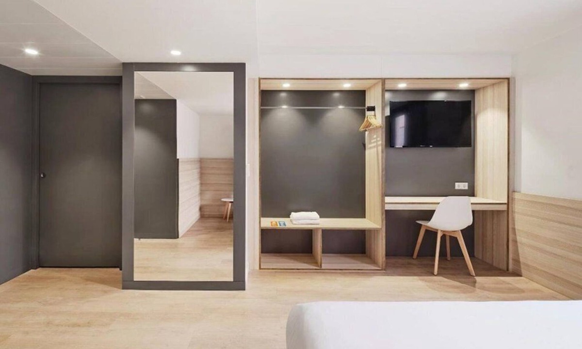 Esplugues de Llobregat Hostel | Hostal Lami
