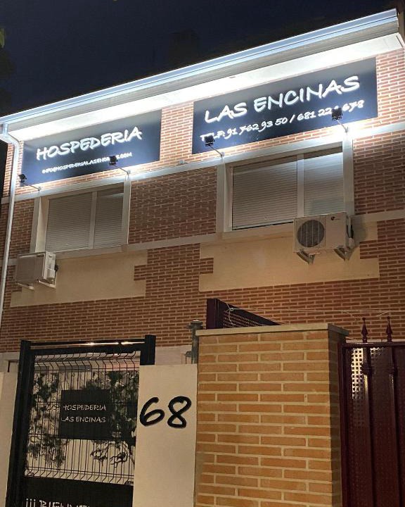 Villaviciosa de Odon Hostel | Hostal Las Encinas