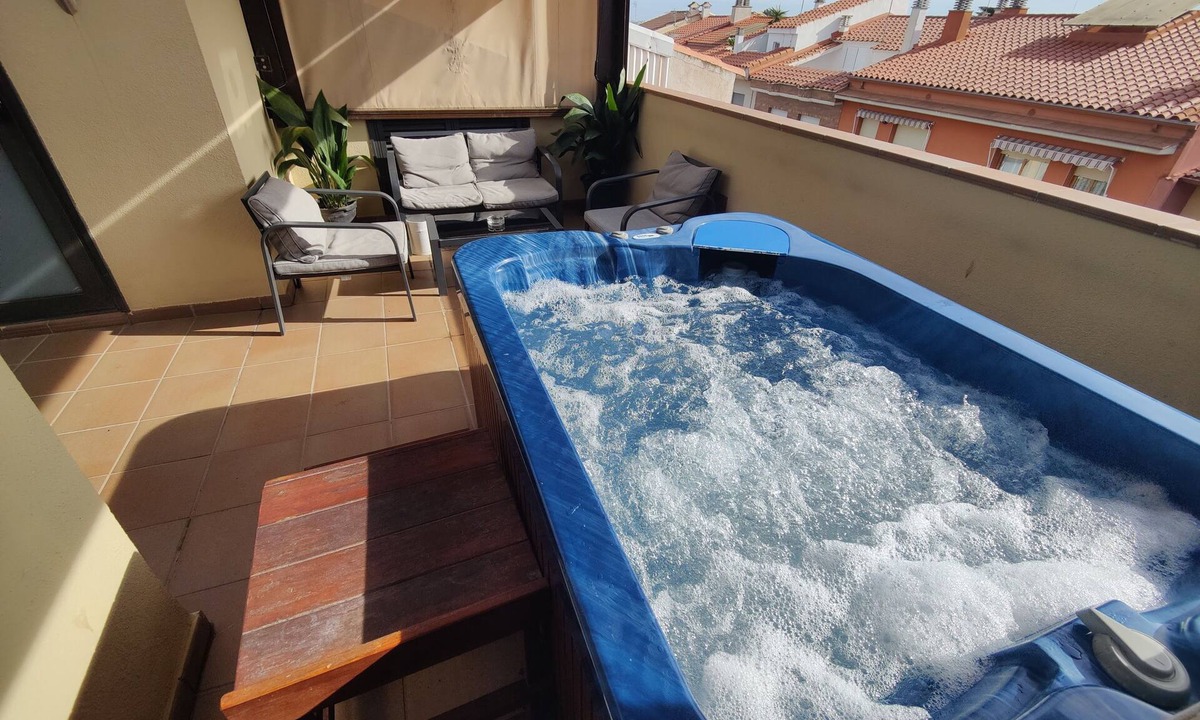 Pineda de Mar Hostel | Hostal Manel