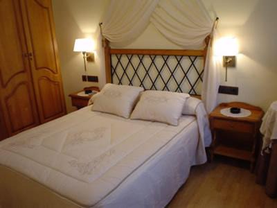 Yesa House | Hostal Restaurante Arangoiti