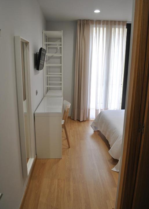 Cervera Hotel | Hostal Universitat