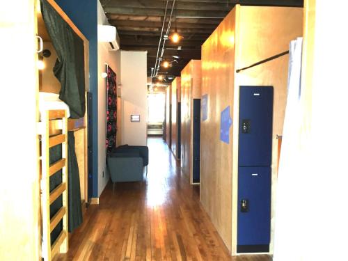 Downtown - Waterfront Hostel | Hostel du Nord