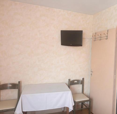 Villaines-la-Juhel House | Hostellerie de la juhel