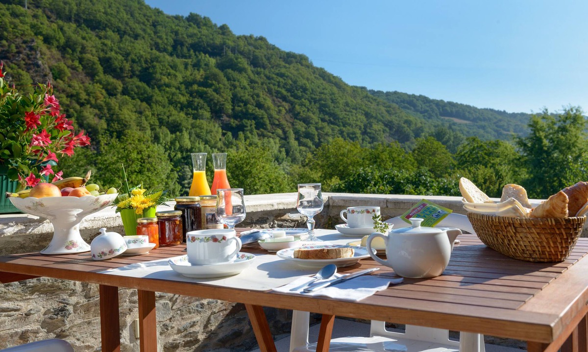 Curvalle Hotel | Hostellerie des Lauriers