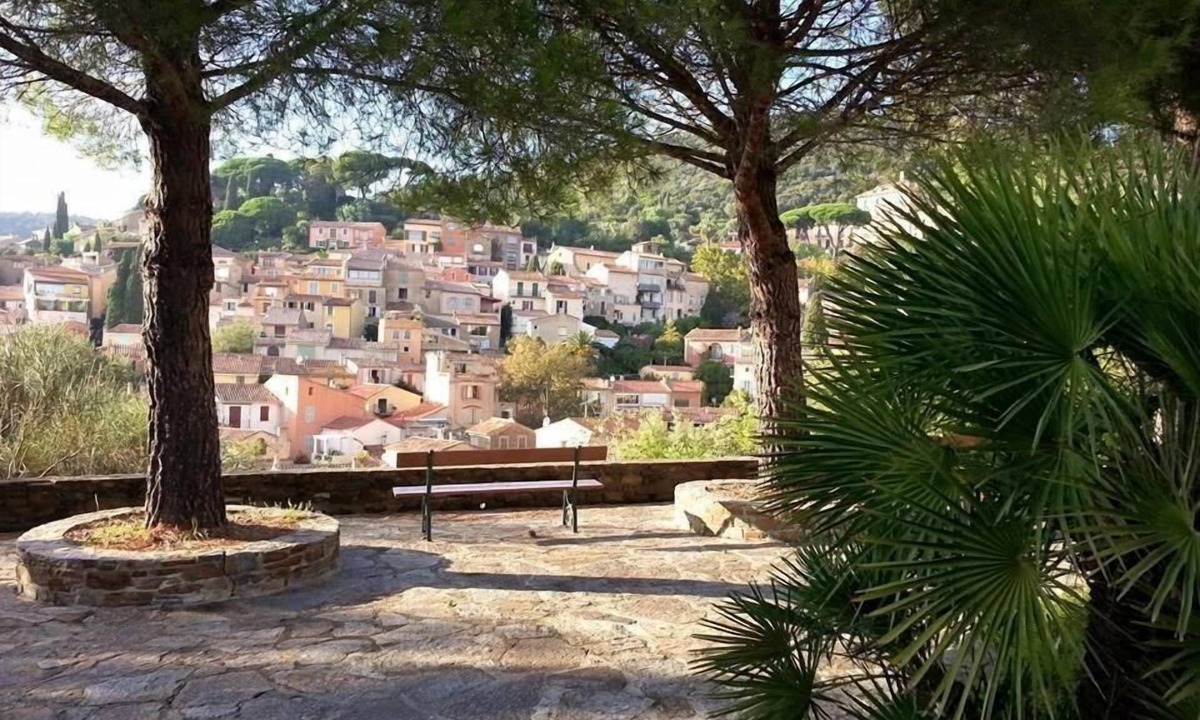 Bormes-Les-Mimosas Hotel | Hostellerie du Cigalou