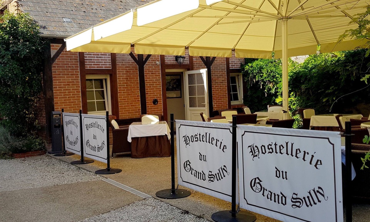 Sully-sur-Loire Hotel | Hostellerie du Grand Sully