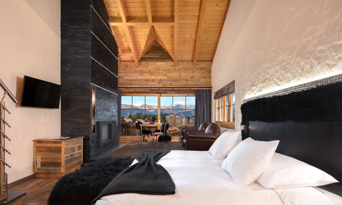 Lens Hotel | Hostellerie du Pas de L'Ours Relais et Chateaux