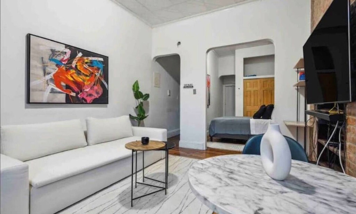 Gowanus House | Hot Cobble Hill Alcove Studio