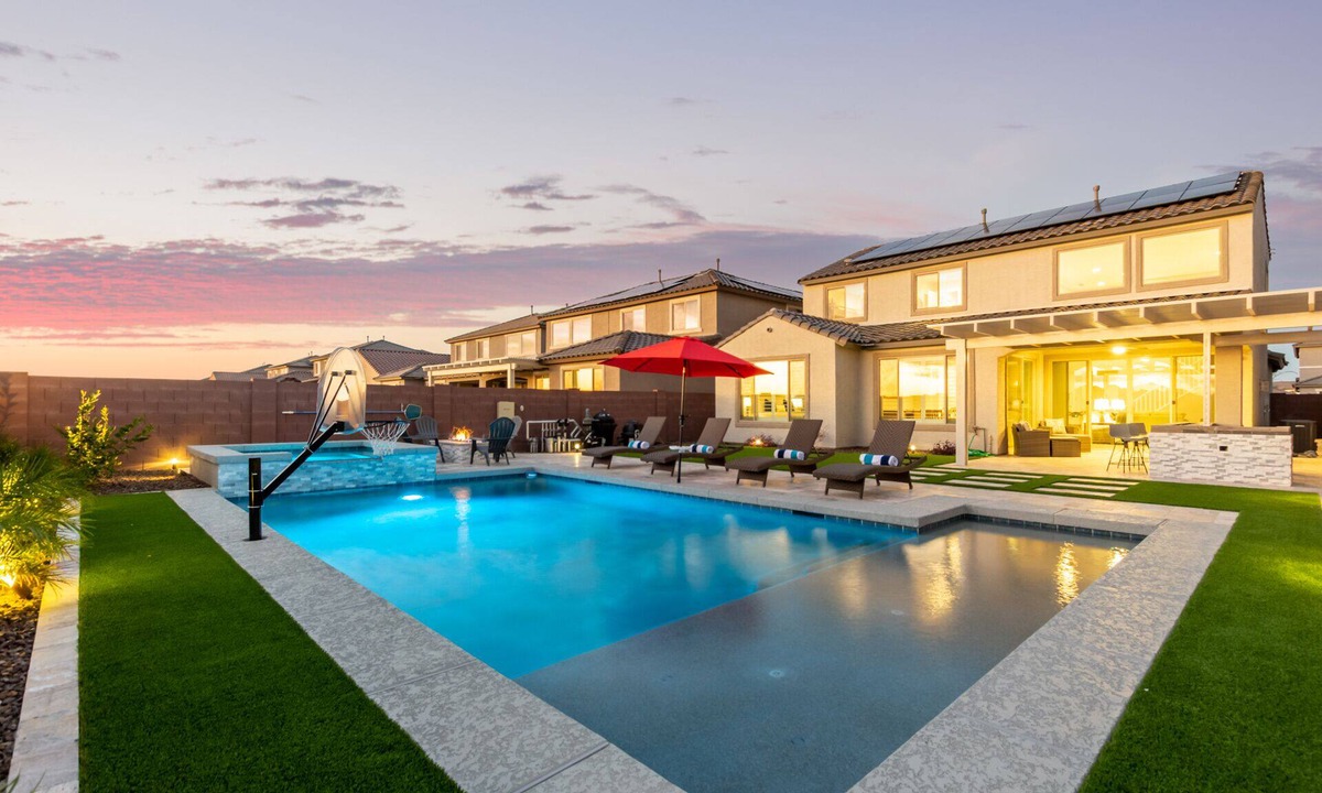 Surprise House | Hot Pool, Mountain Views, Nothin Gets Better Than This!